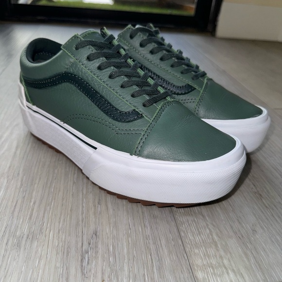 SOLD* Vans Old Skool Stacked TumbledLeather Sneakers 7 Thyme/True White Platform - Picture 2 of 9
